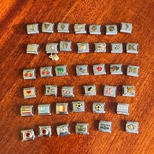 😎Bundle of 39 vintage charms for Italian charm bracelet.